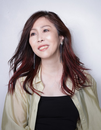 小林由香里近影